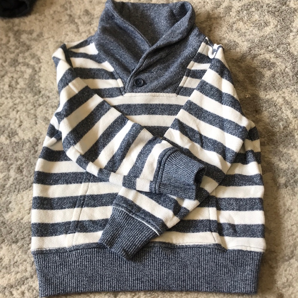 Old Navy sweater